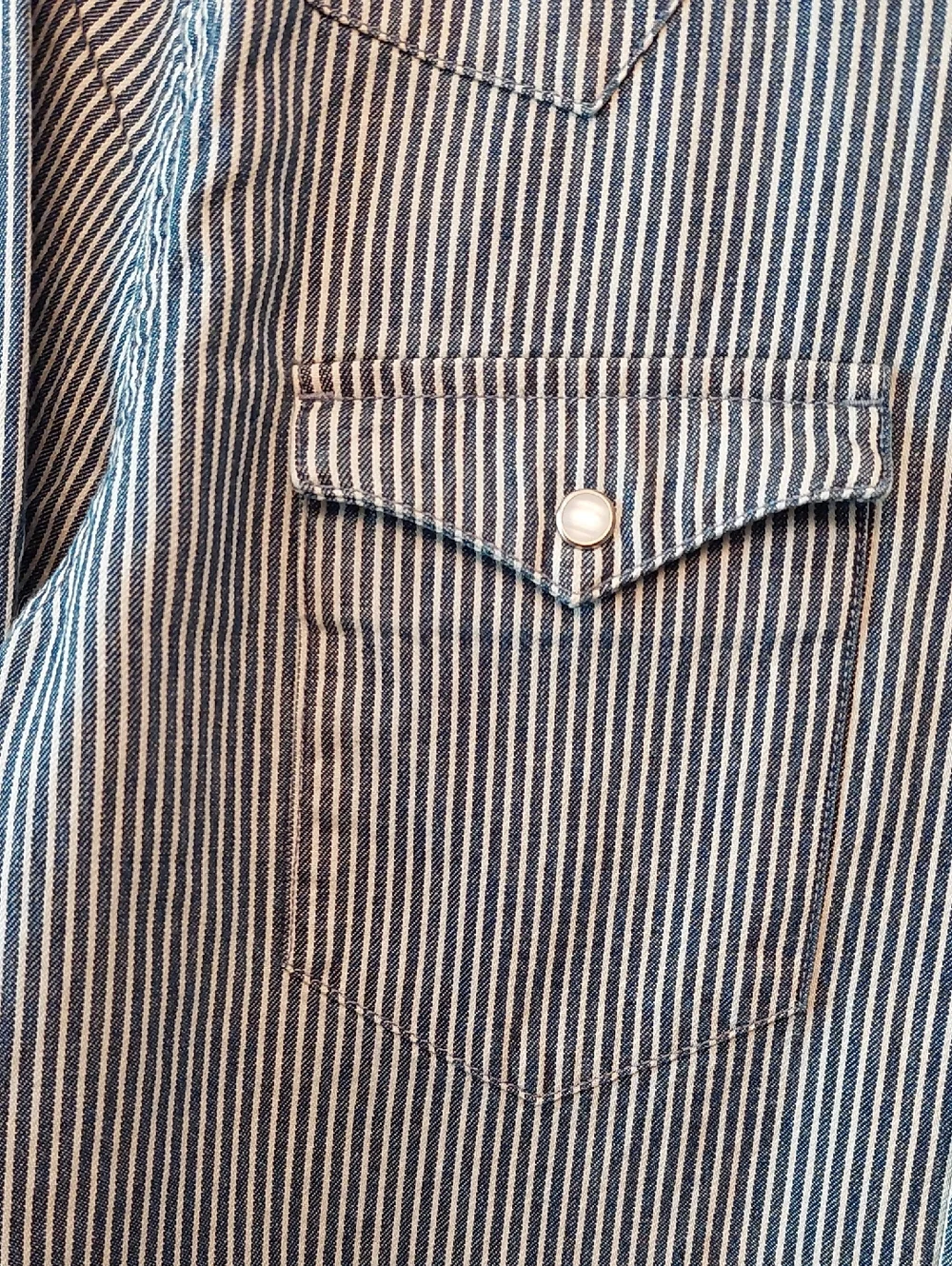 Levi's Men's Shirt, M,NWT - Picture 6 of 10